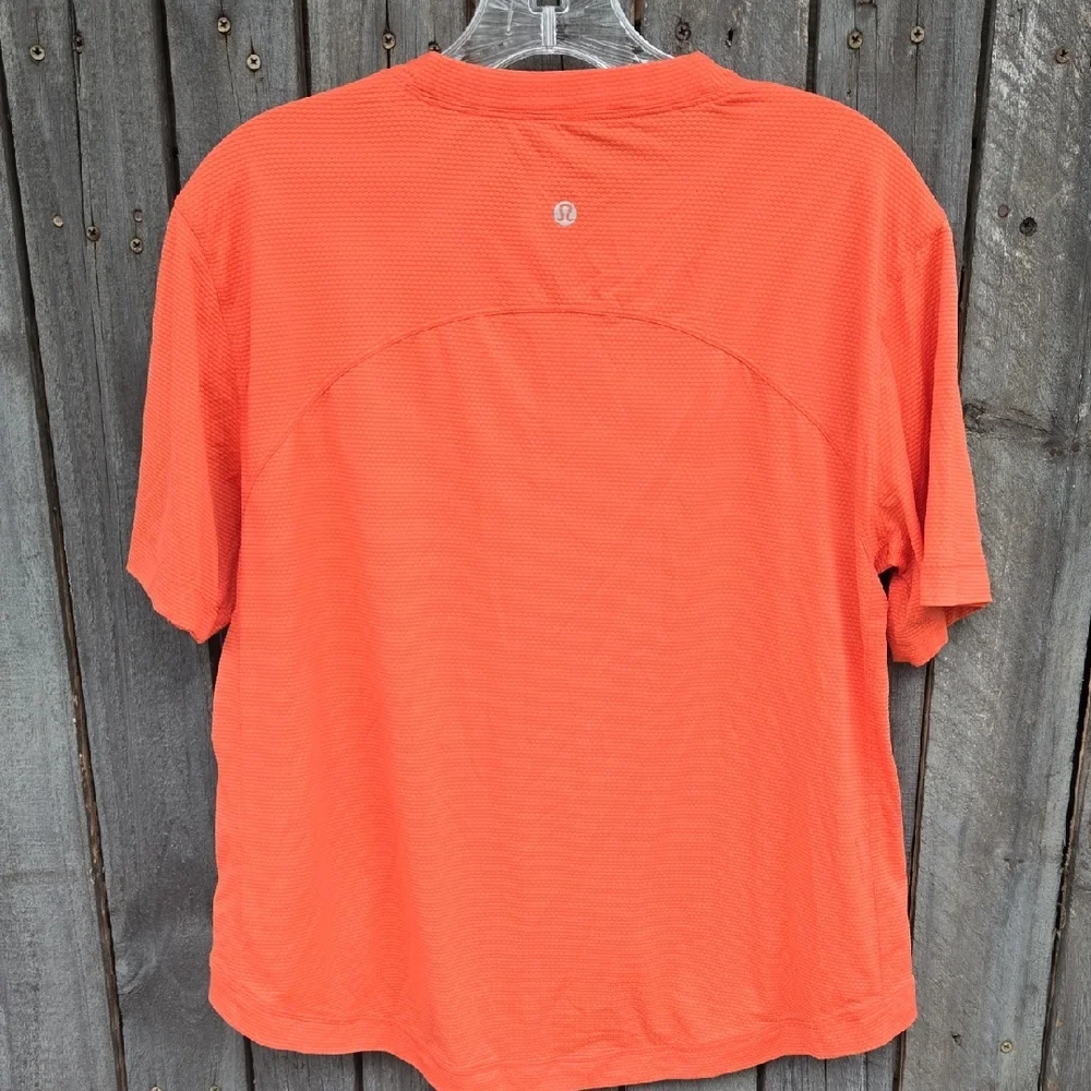 Lululemon Orange Women's Top - Picture 3 of 3